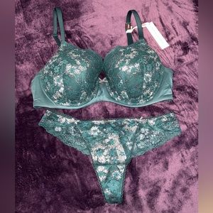 NWT VS Body by Victoria Bra/Thong Set